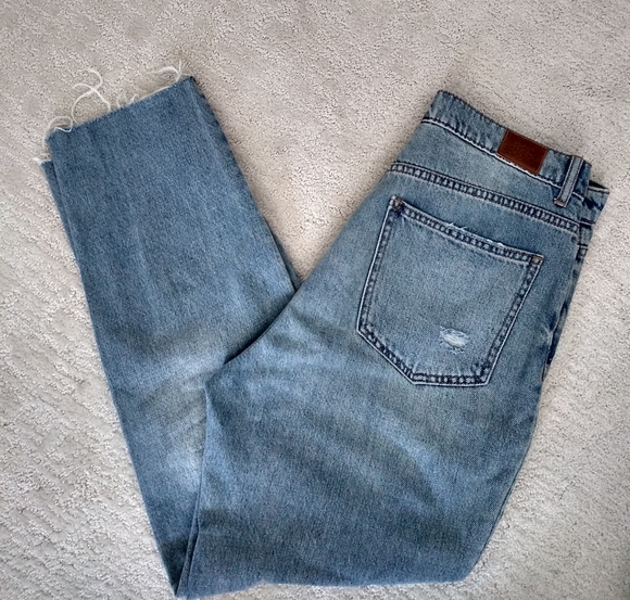 Urban Outfitters Slim Straight Distressed Jeans - Picture 4 of 6